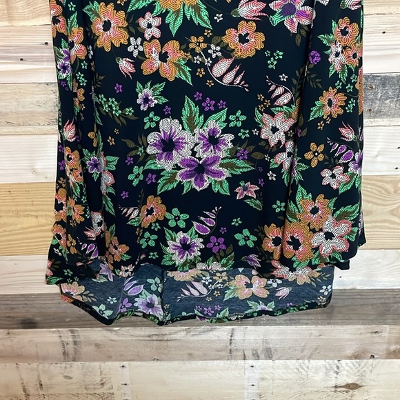 LulaRoe size XS Color Floral Black Carly High-low Short Sleeve Dress with pocket - Picture 5 of 7